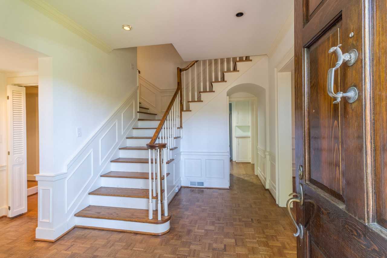 100 W Brookhaven Dr NE - Photo 2 of 18