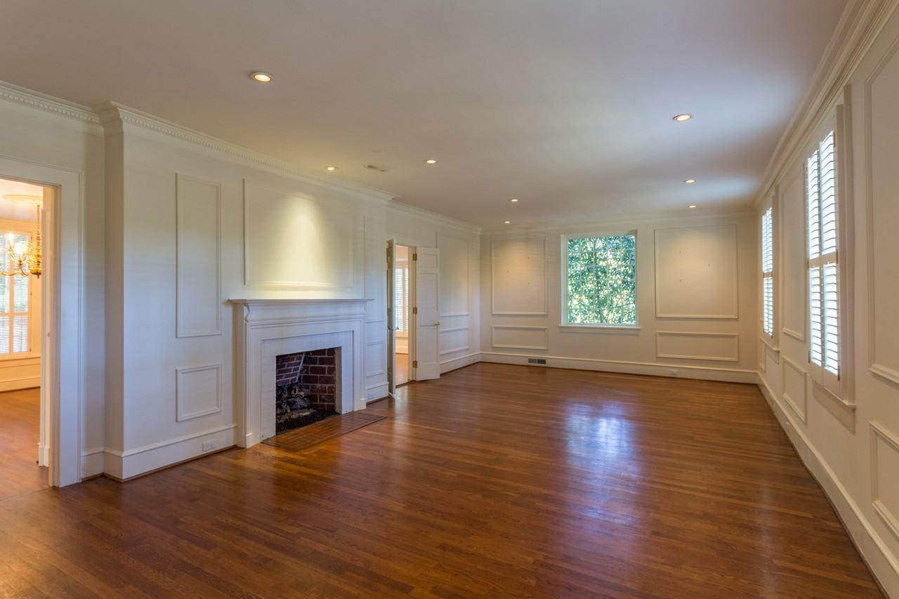 100 W Brookhaven Dr NE - Photo 3 of 18