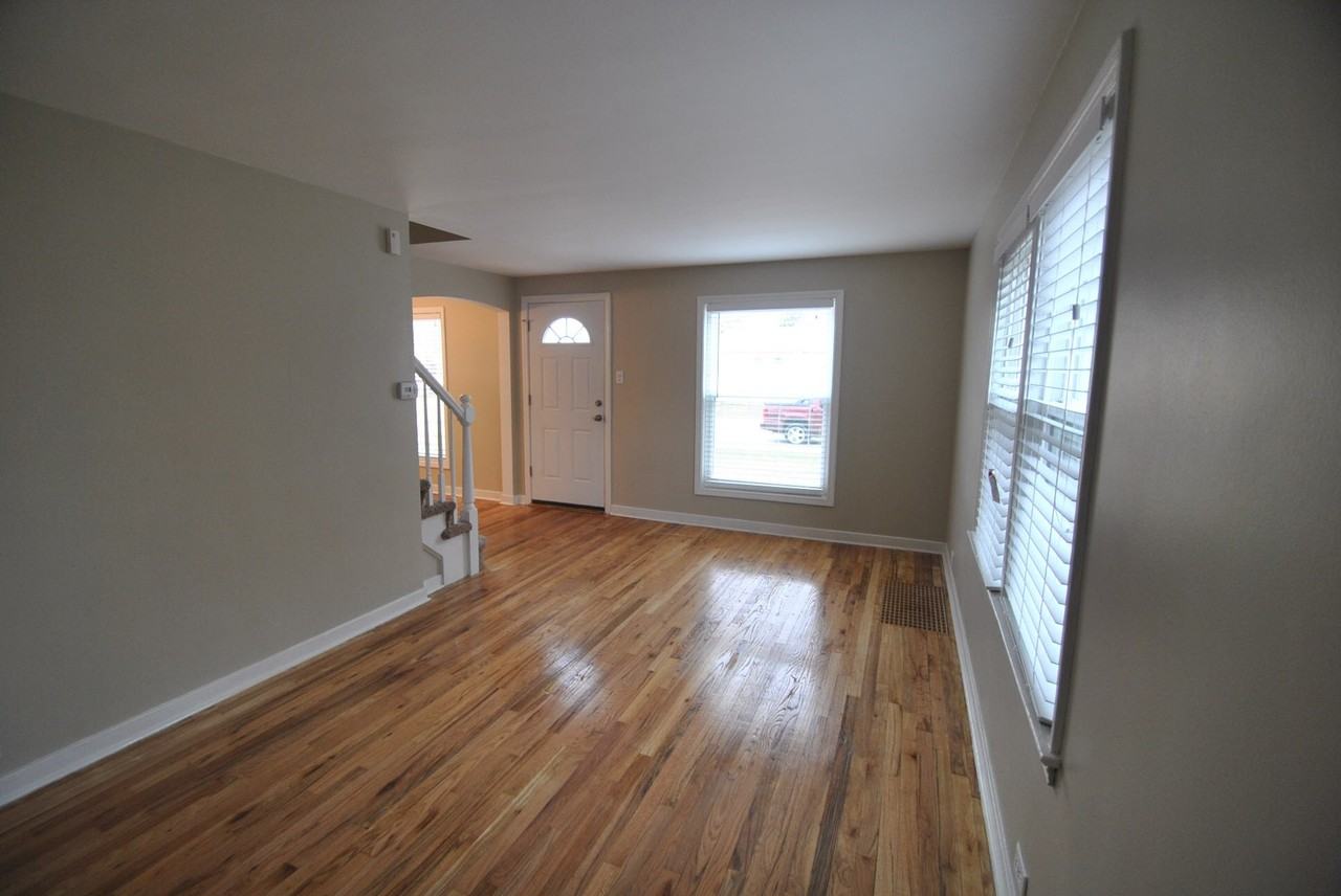 2753 W 99th St - Photo 2 of 8