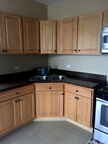 5421 S Racine Ave #2 - Photo 3 of 7