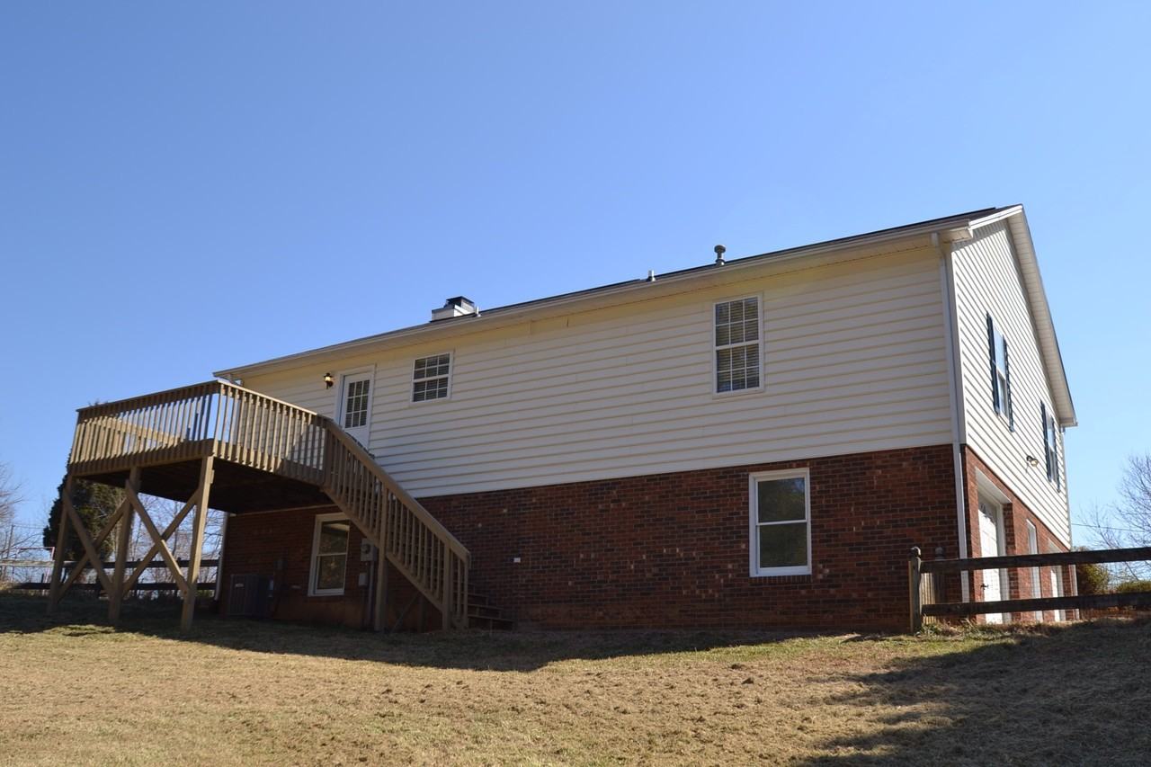 404 Graves Mill Rd - Photo 2 of 14