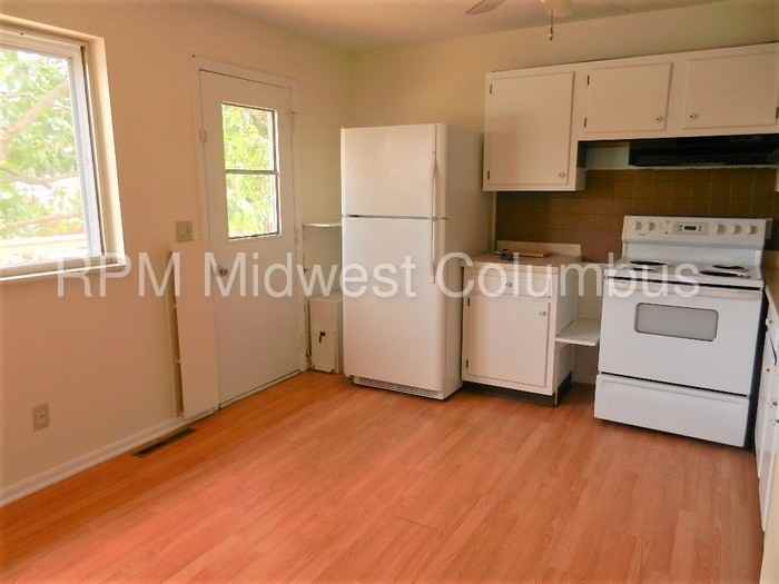 11525 Old State Hwy - Photo 2 of 10