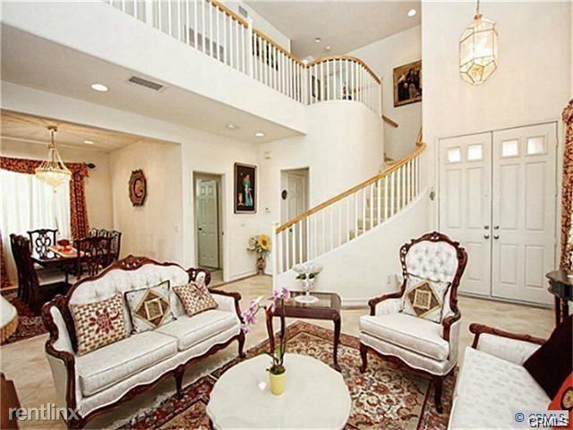 32 Hubbard Way - Photo 2 of 37