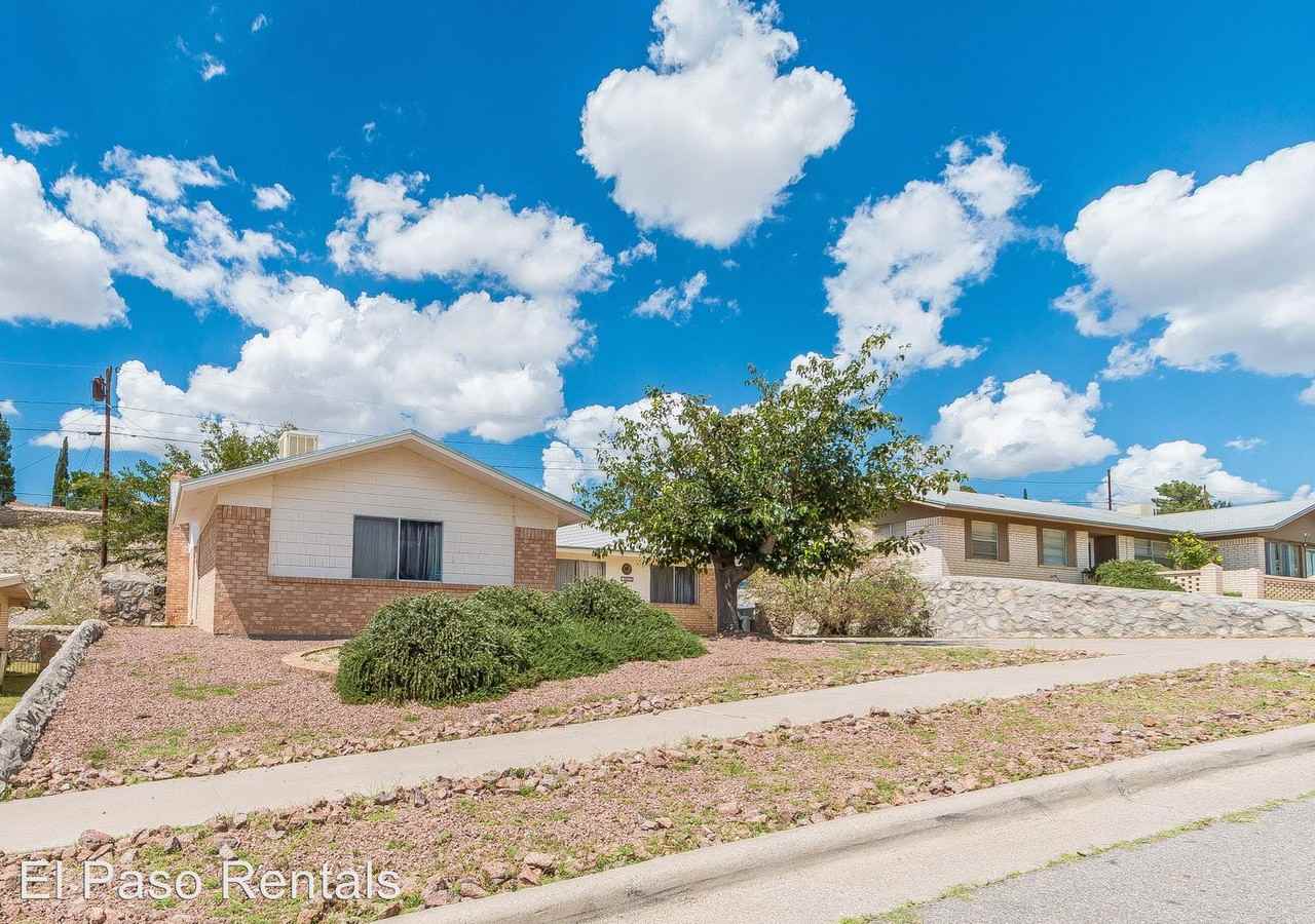 313 Lomont Dr - Photo 2 of 23