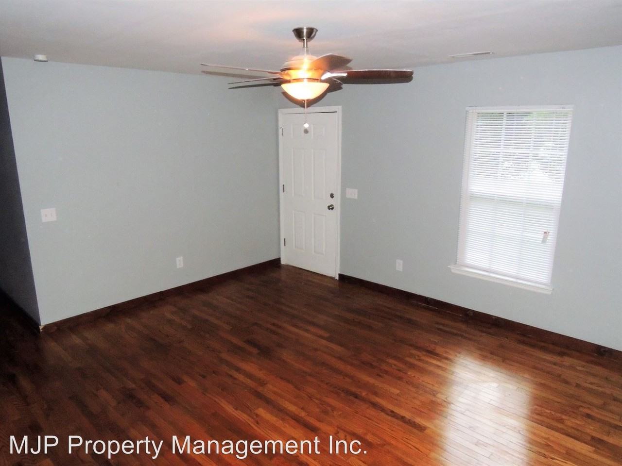 10975 Jenkins Cir - Photo 3 of 11