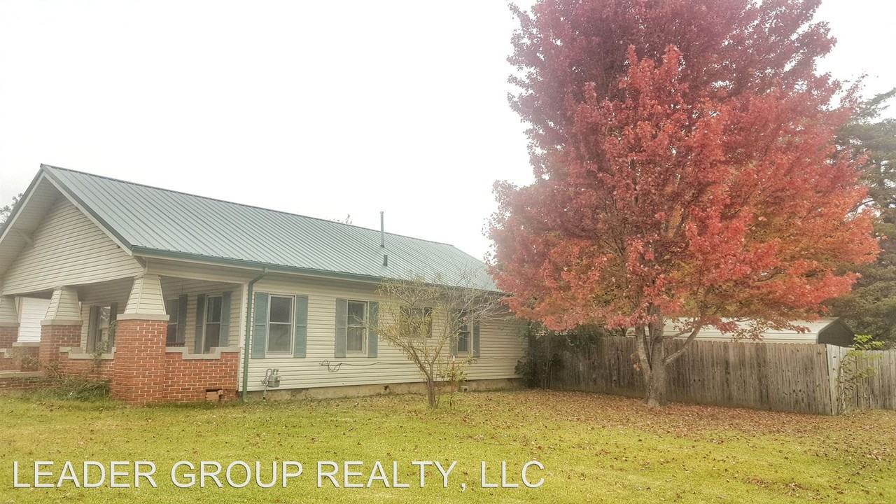 827 E Osage Ave - Photo 3 of 12