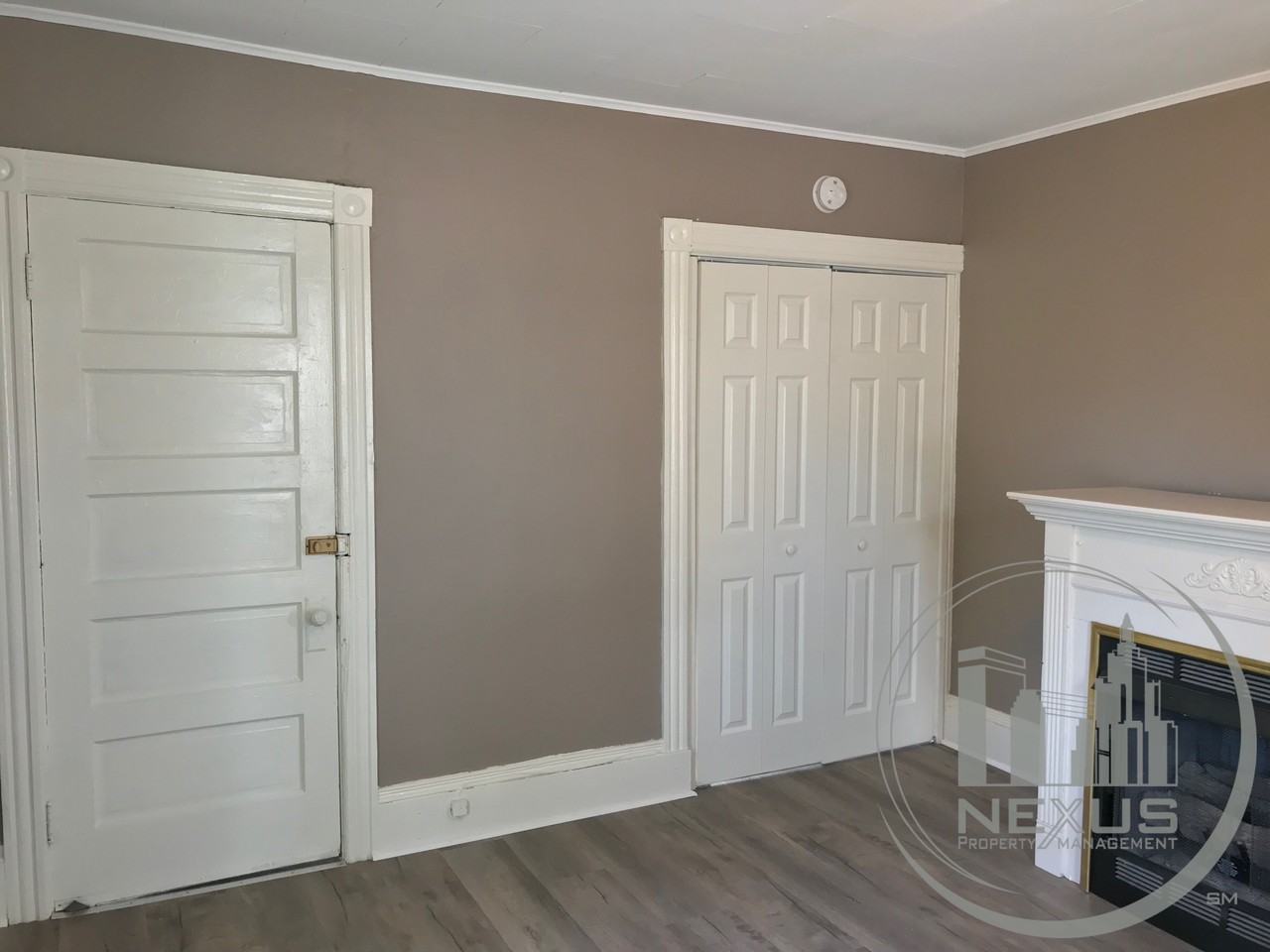 139 S Main St - Photo 3 of 29