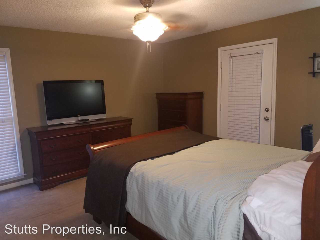 280 Oakdale Dr - Photo 3 of 21