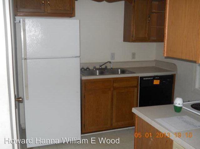 106 Oakwood Ln - Photo 2 of 4