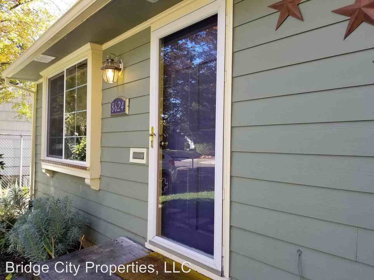 8624 NE Boehmer St - Photo 2 of 23