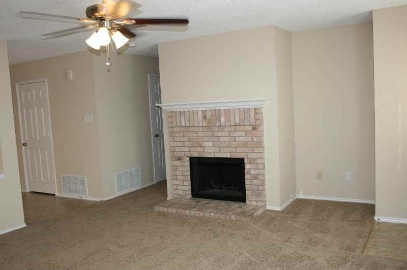 2926 Marquis Ln - Photo 3 of 12