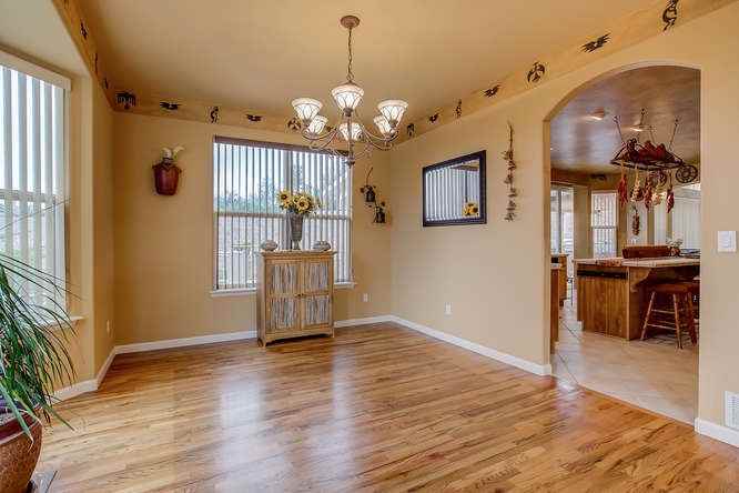 4735 Broadmoor Bluffs Dr - Photo 3 of 28