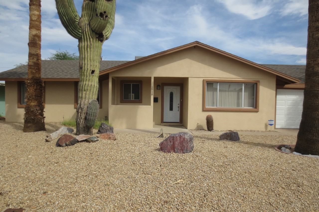 3948 E Mercer Ln - Photo 2 of 43