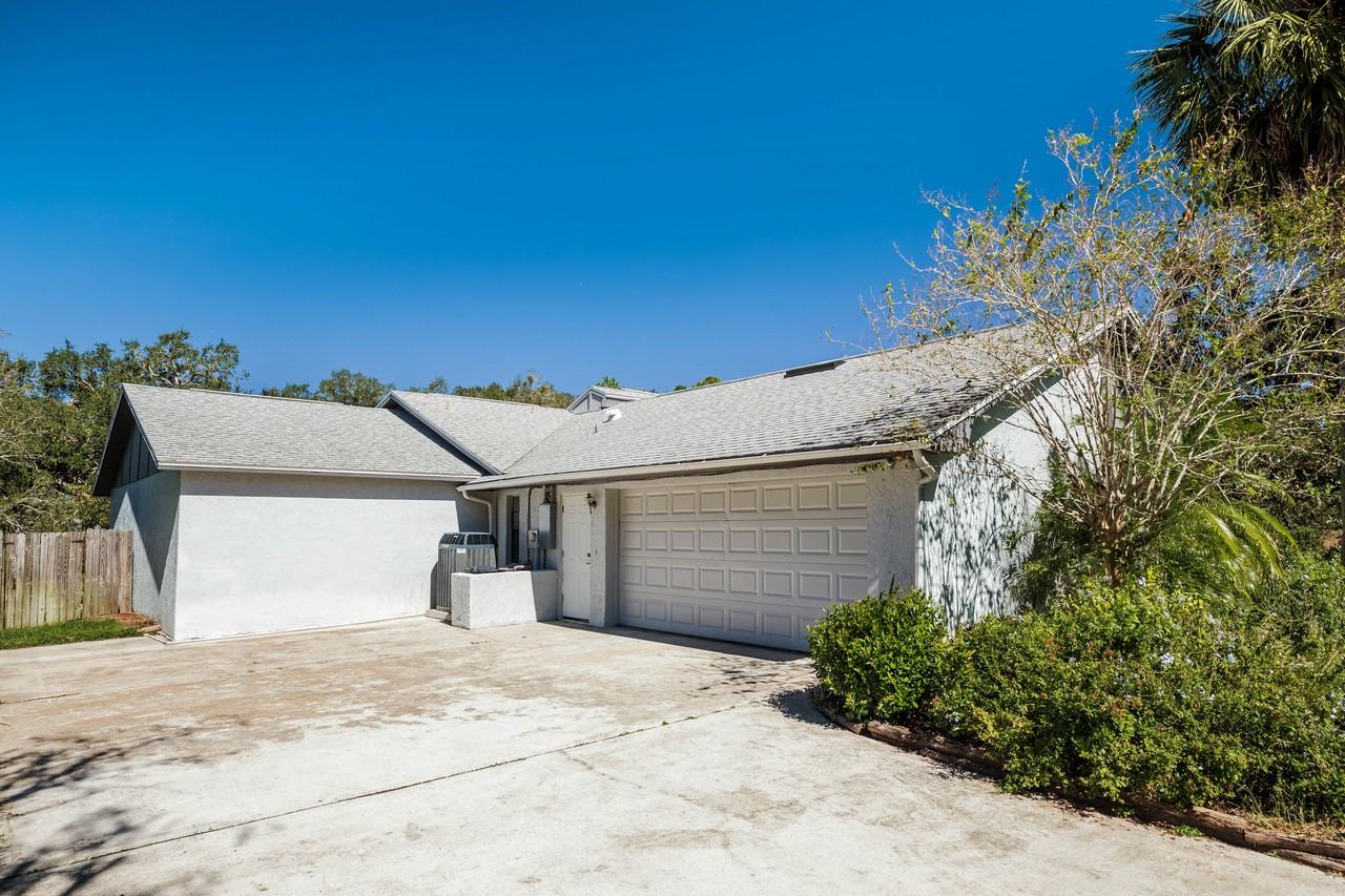 420 Village View Ln - Photo 2 of 23