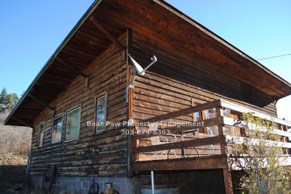 9776 S Hilldale Dr - Photo 2 of 20