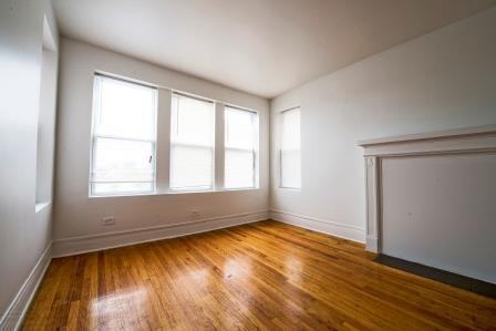 7053 S St Lawrence Ave - Photo 2 of 6