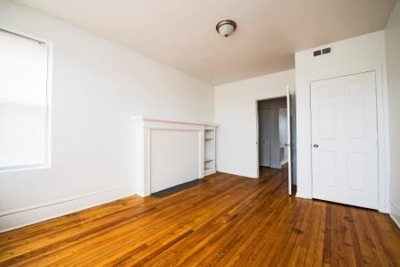 7053 S St Lawrence Ave - Photo 3 of 6