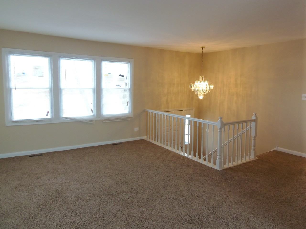 3980 177th St - Photo 2 of 14