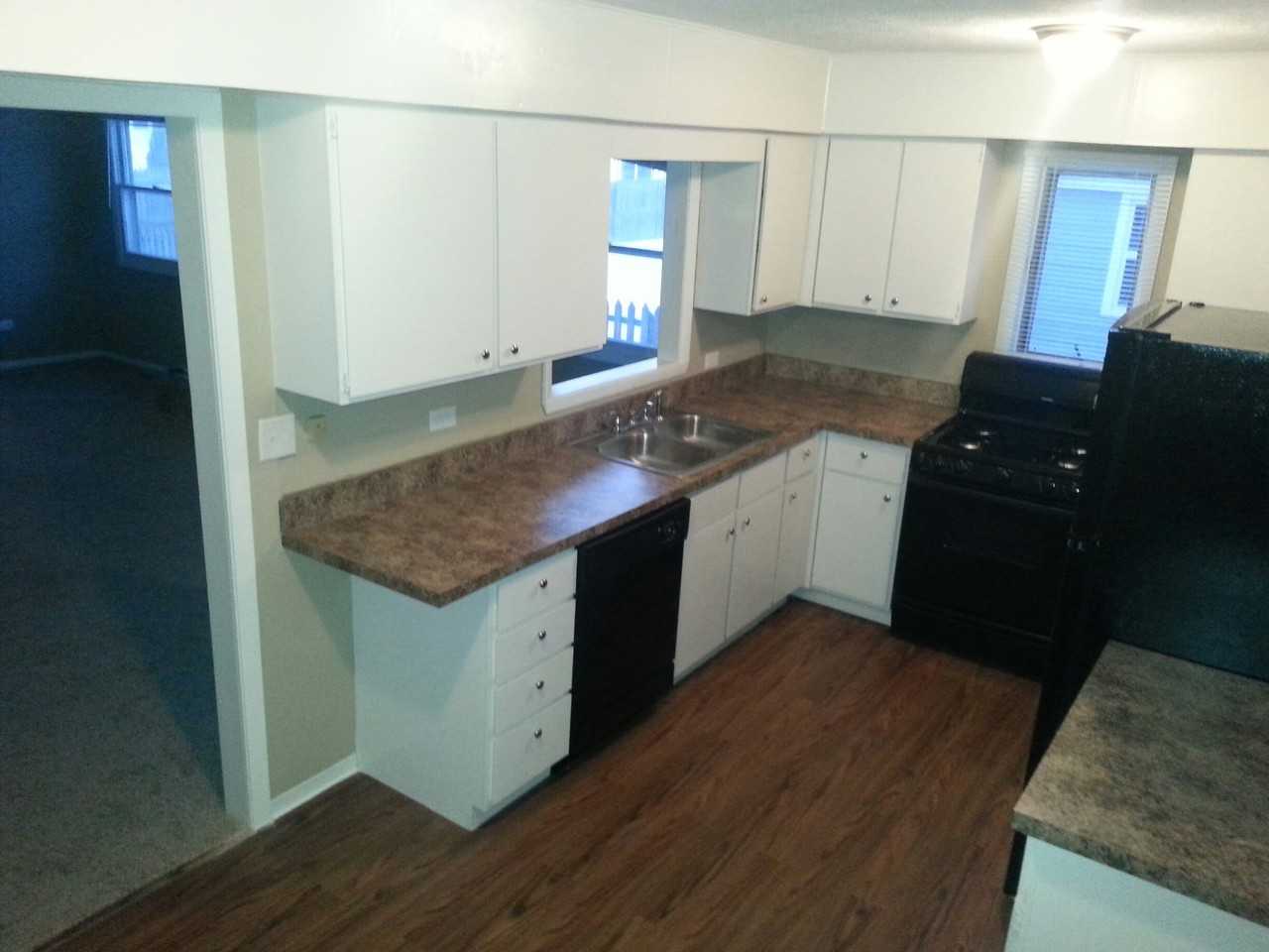 1808 13th St - Photo 3 of 4