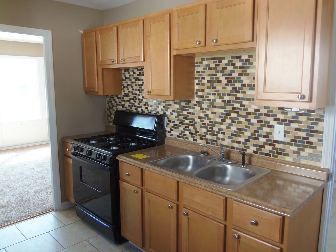 3212 Fairview Ave - Photo 3 of 7