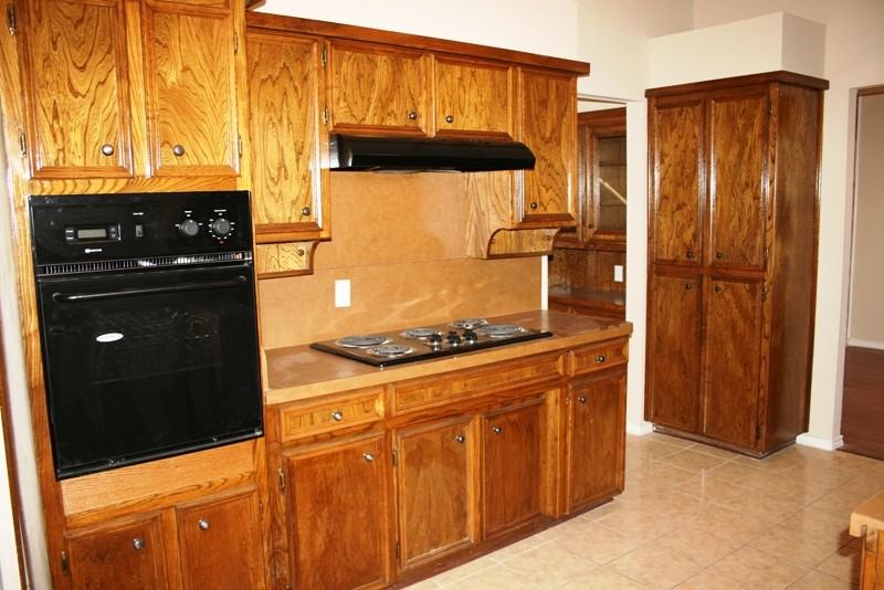 1204 Rockmoor Dr - Photo 2 of 18