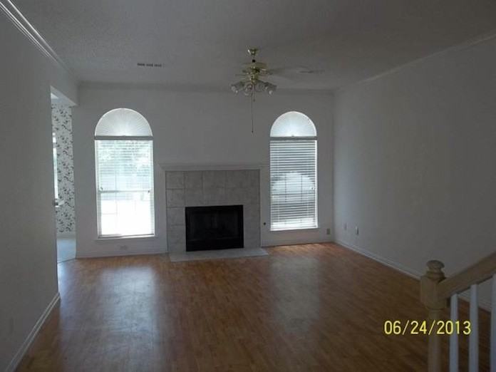 4116 Conflans Rd - Photo 3 of 6