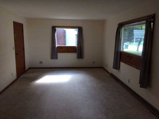 7124 North Seneca Avenue - Photo 2 of 35