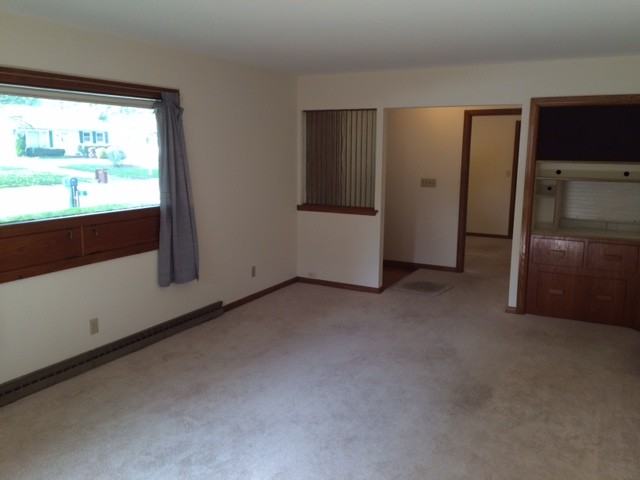 7124 North Seneca Avenue - Photo 3 of 35