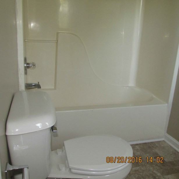 1314 S Preston St - Photo 2 of 5