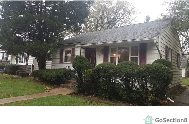 415 Park Dr - Photo 2 of 9