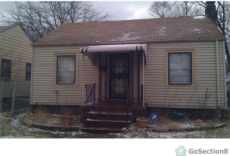 843 Ohio St - Photo 2 of 2