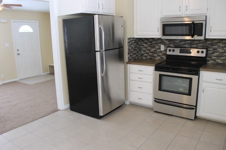 8512 E 117 St - Photo 3 of 5