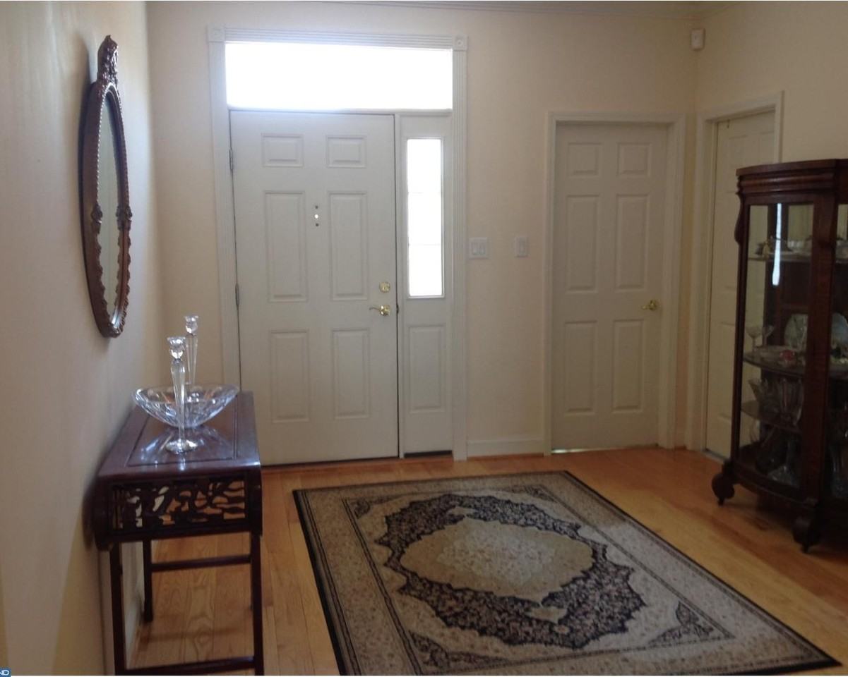 19 Brockton Ct - Photo 2 of 22