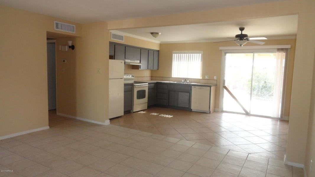 3215 W Libby St - Photo 3 of 16