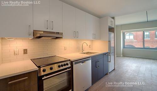 320 Third St - Photo 2 of 2