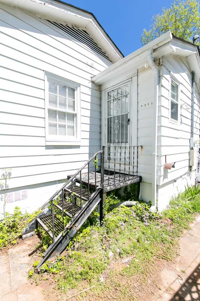 8436 10th Ave S - Photo 3 of 18