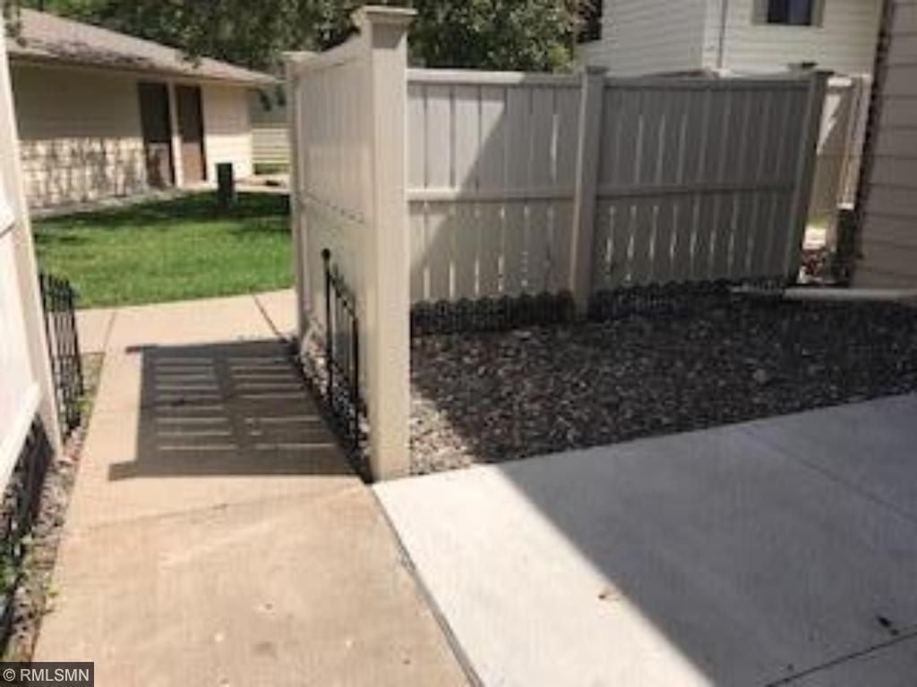 16912 Saddlewood Trail - Photo 3 of 12