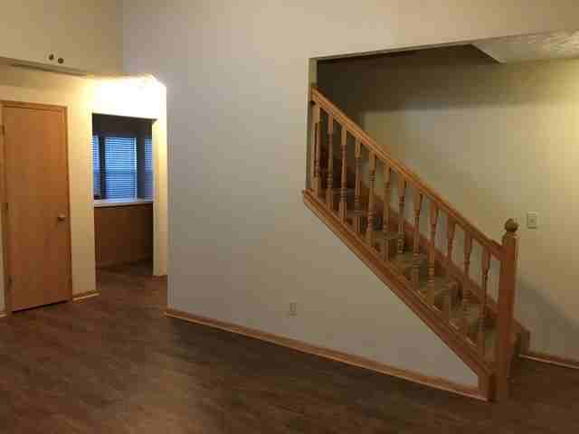 35 Wrens Nest Ct - Photo 2 of 16