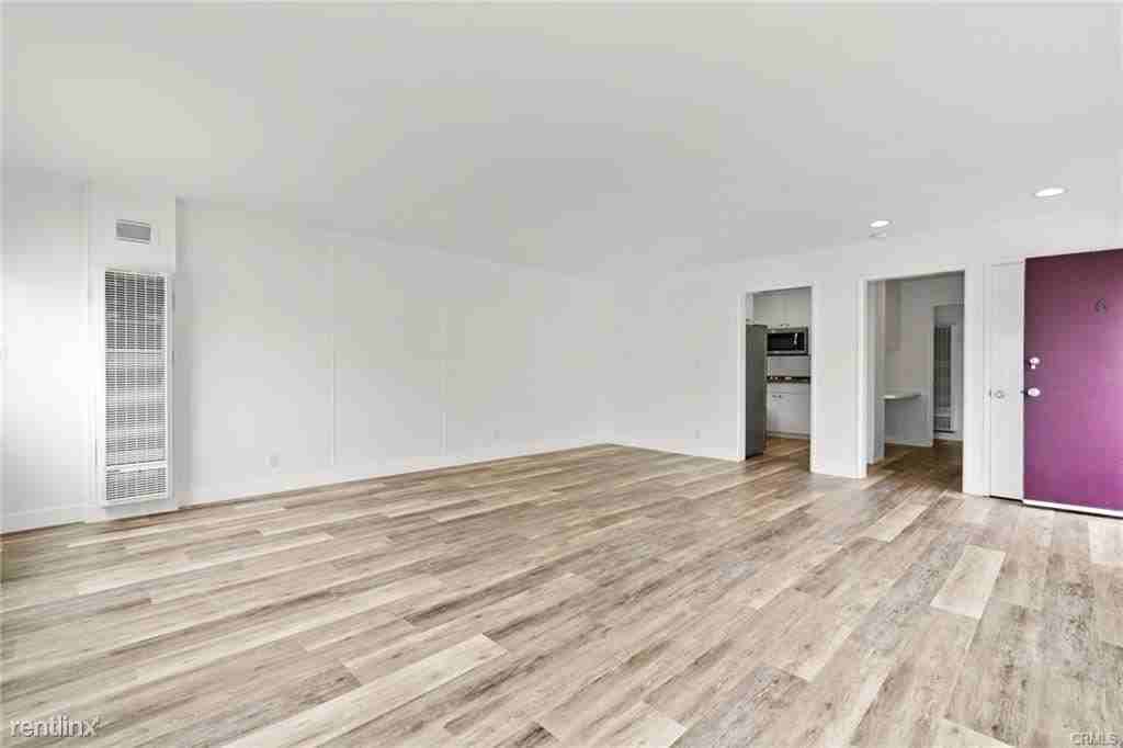 1550 Miramar Dr #6 - Photo 2 of 10