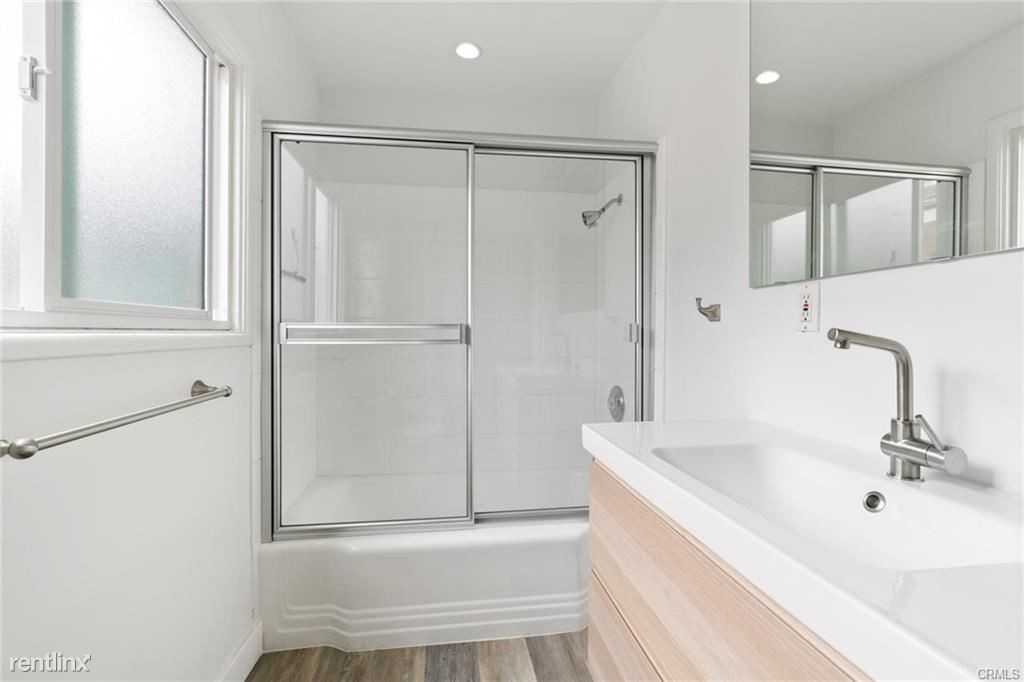 1550 Miramar Dr #6 - Photo 3 of 10