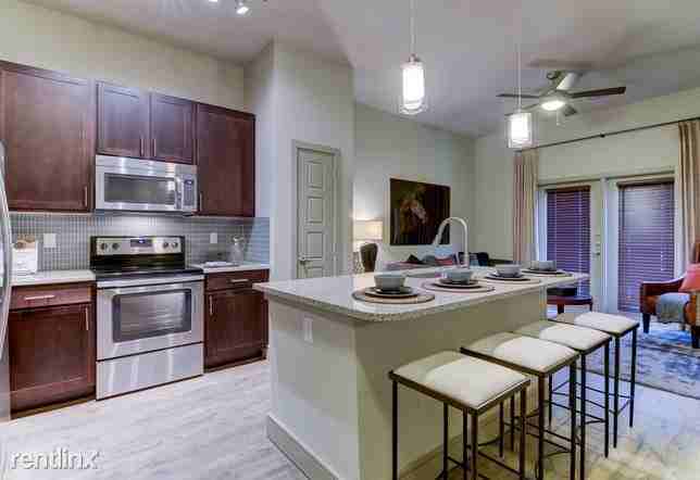 6930 Oak Dr - Photo 3 of 9