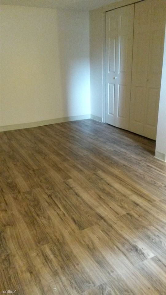 Home Ct. - Photo 3 of 4