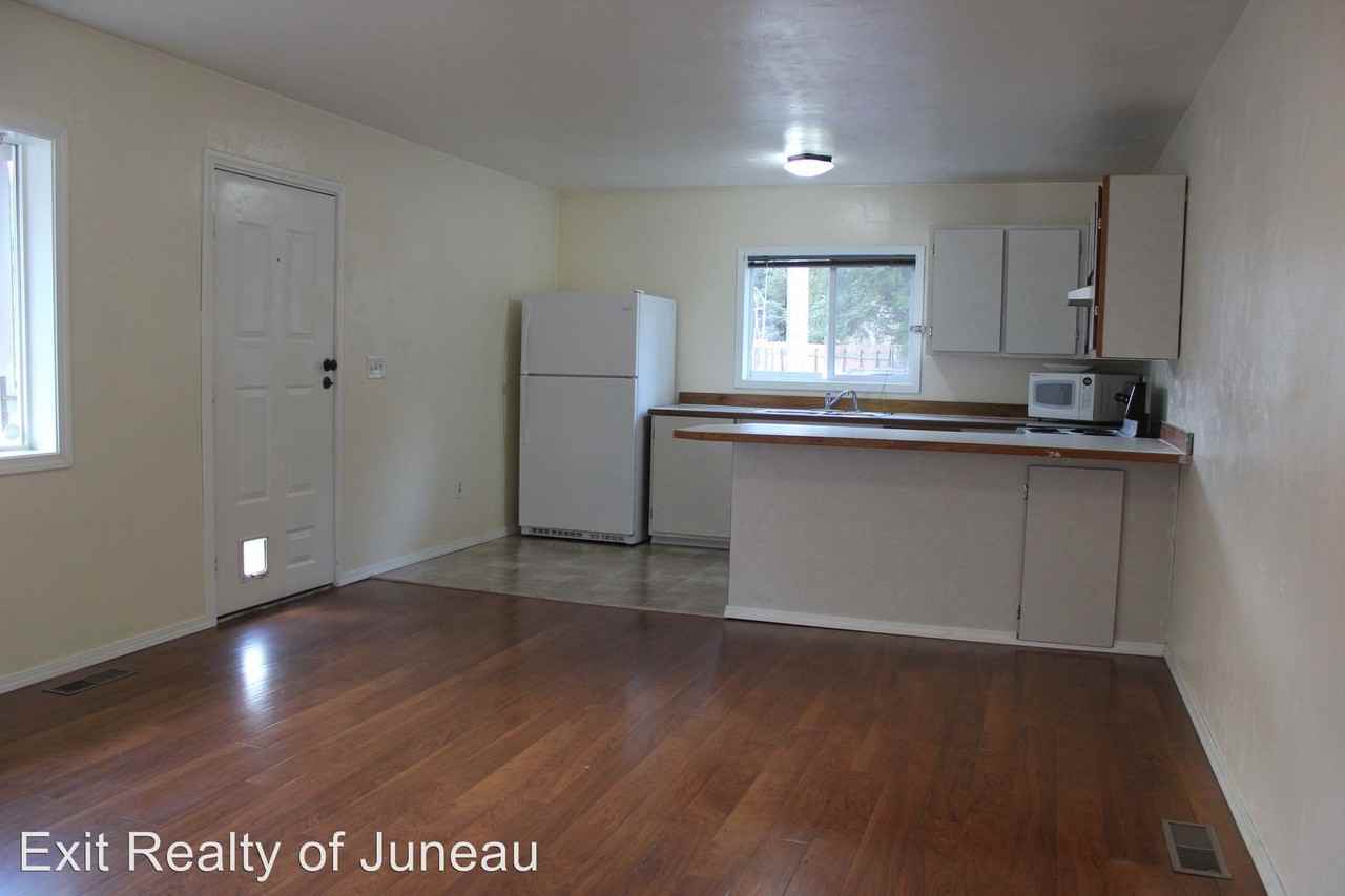 5851 Churchill Way - Photo 3 of 12