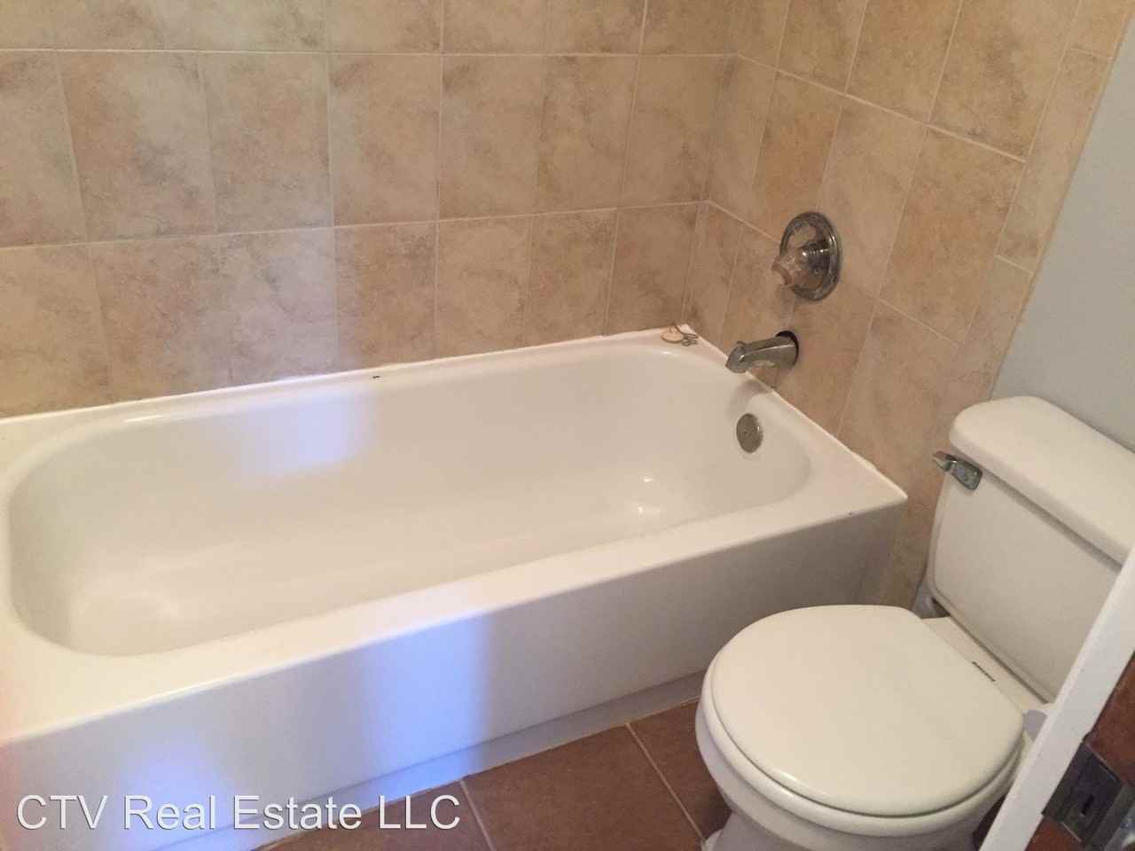 140 Douglas Rd W - Photo 3 of 8