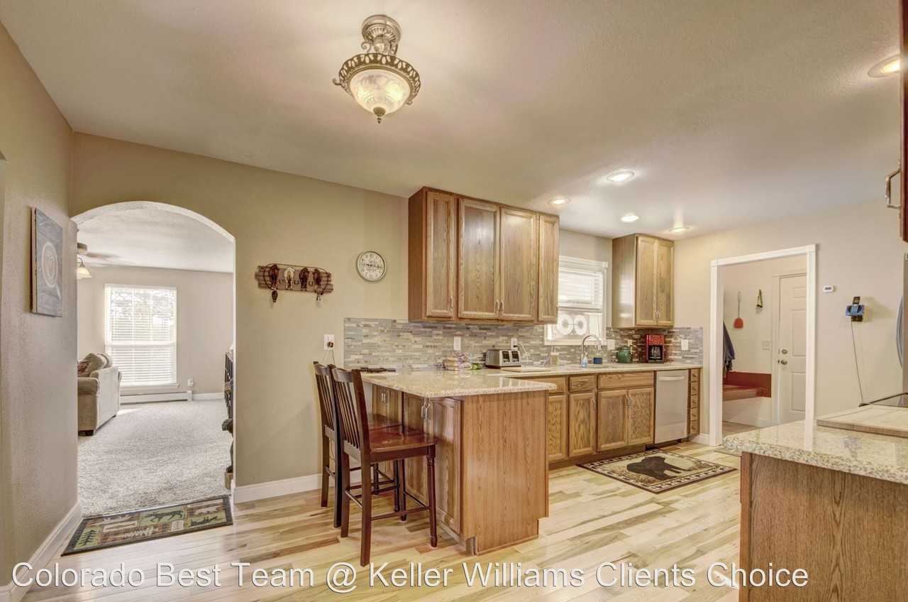 16765 Meridian Rd - Photo 2 of 26