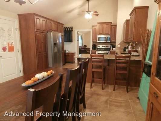 108 Starlight Ln - Photo 2 of 18