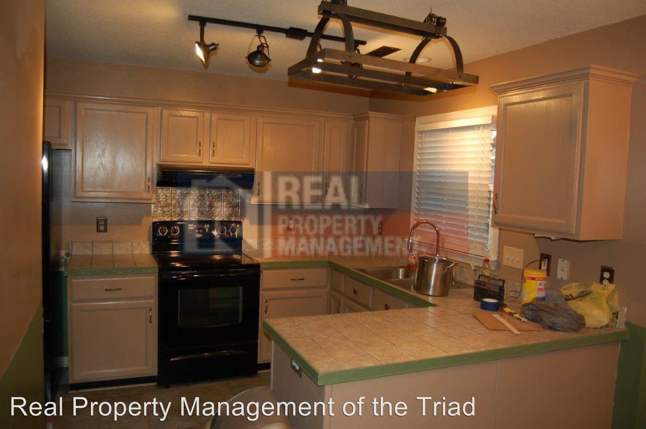 4403 Bewcastle Ct - Photo 3 of 15