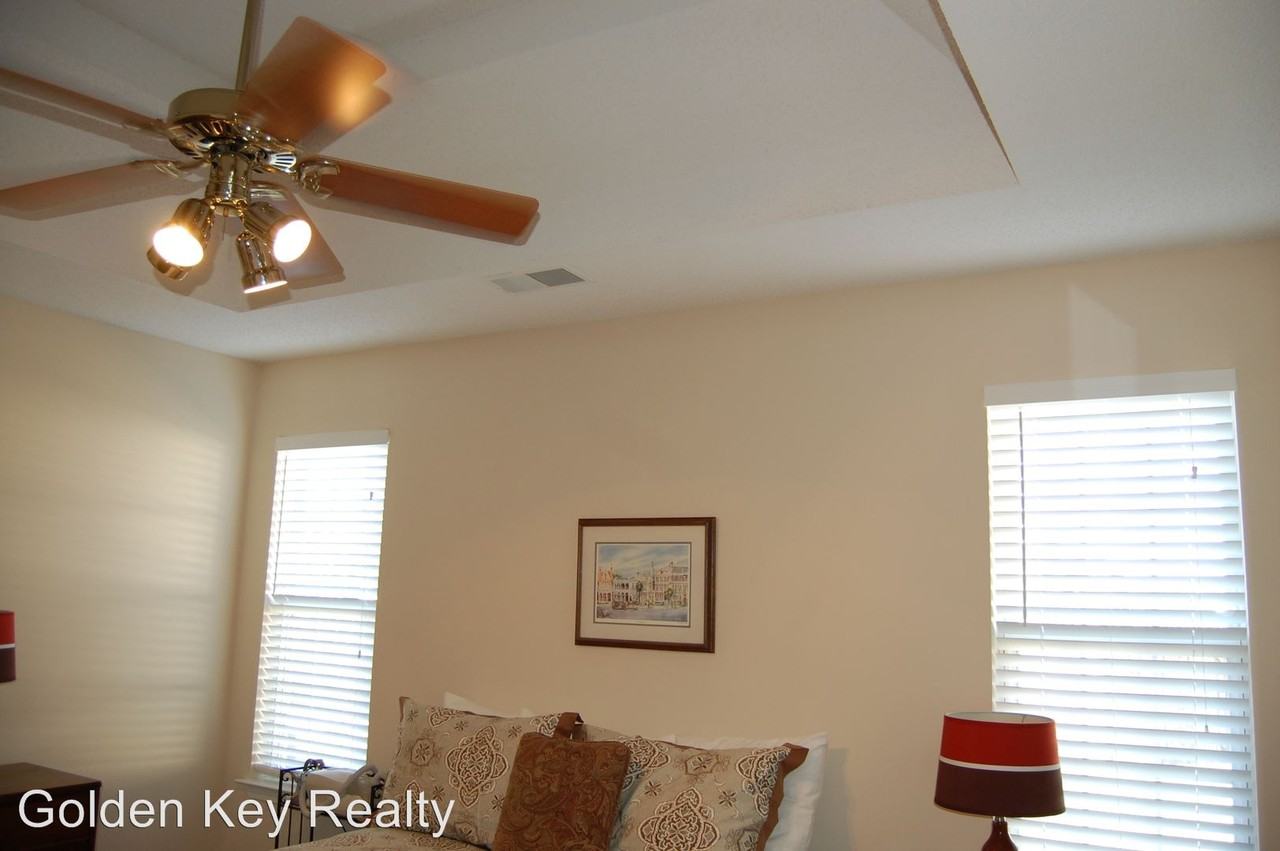 105 Selena Ct - Photo 2 of 8