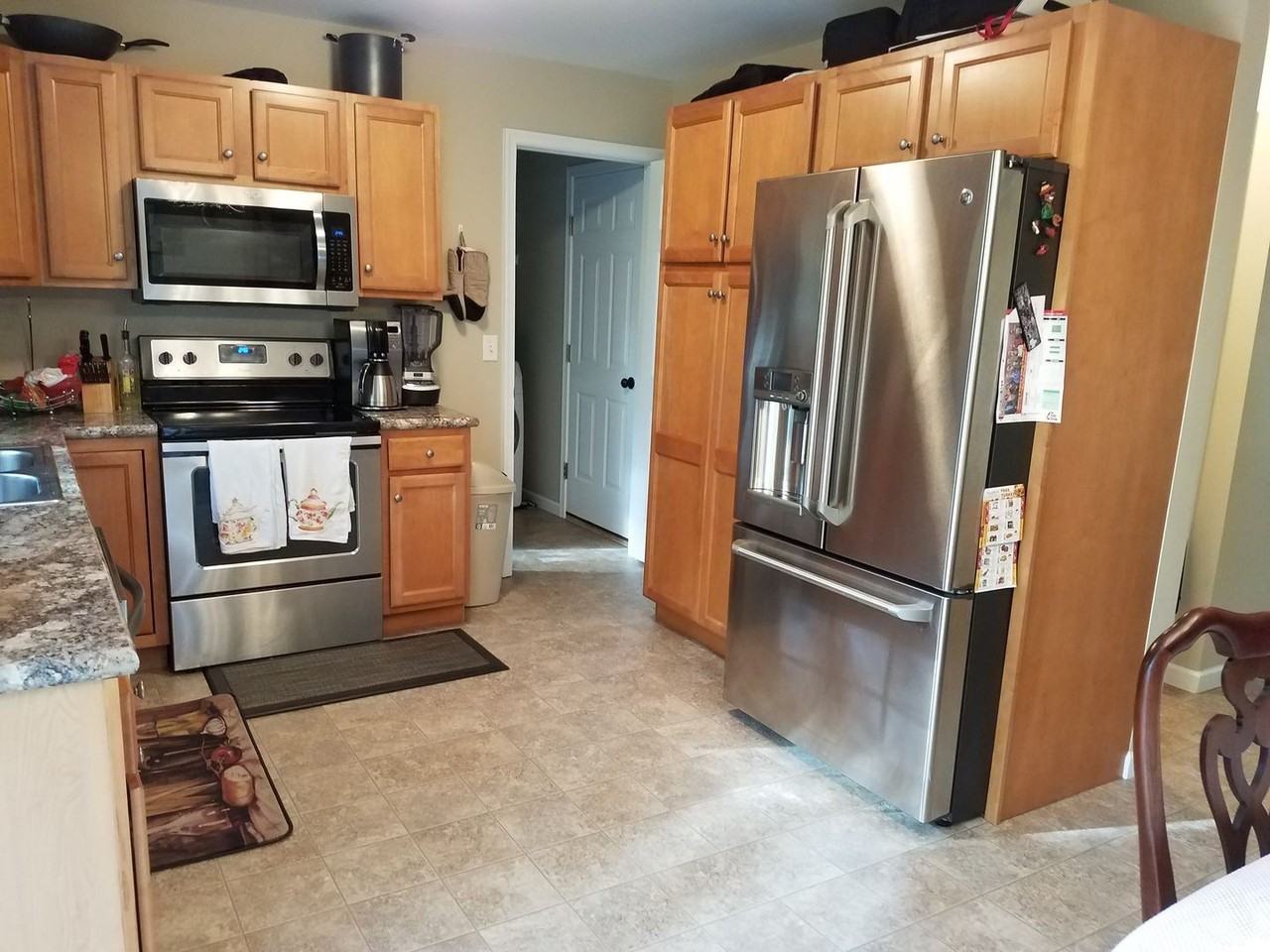 33 Mill Pond Dr - Photo 2 of 11