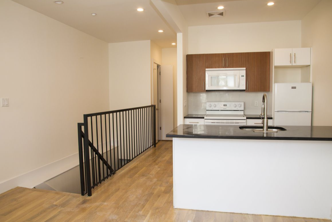 396 Cornelia Street #23HJ